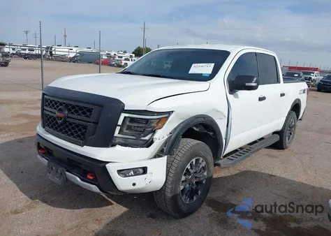 2022 Nissan Titan Pro-4X 4X4 z USA, uszkodzony, nr VIN 1N6AA1ED7NN102938